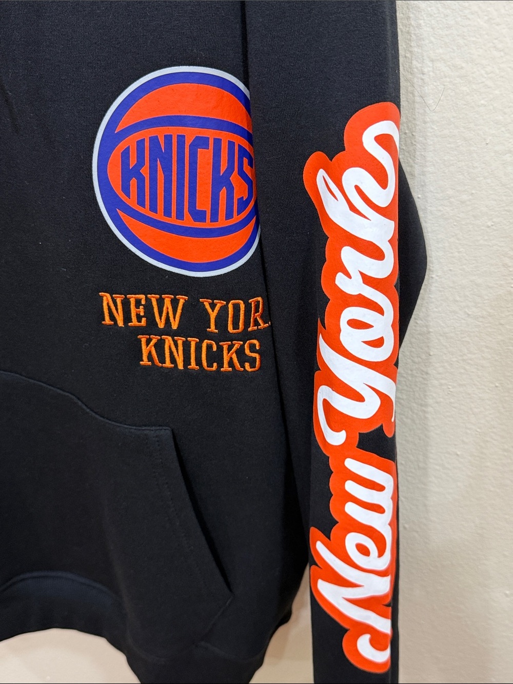 Ultra Game Men's New York Knicks Black Campus Pullover Hoodie Size Large - Picture 12 of 15